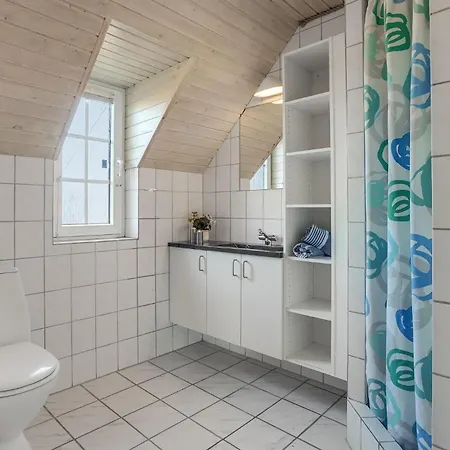 Holiday home Stunning In Ringkobing With Wifi *